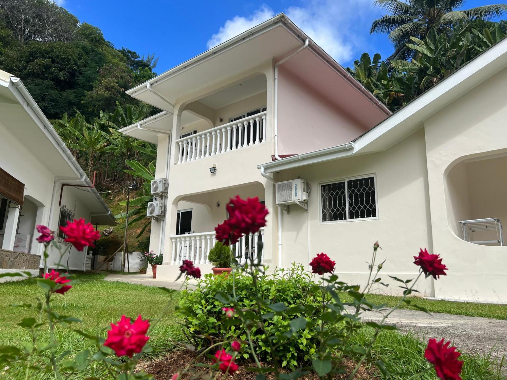 Paul'S Residence Baie Lazare  Экстерьер фото